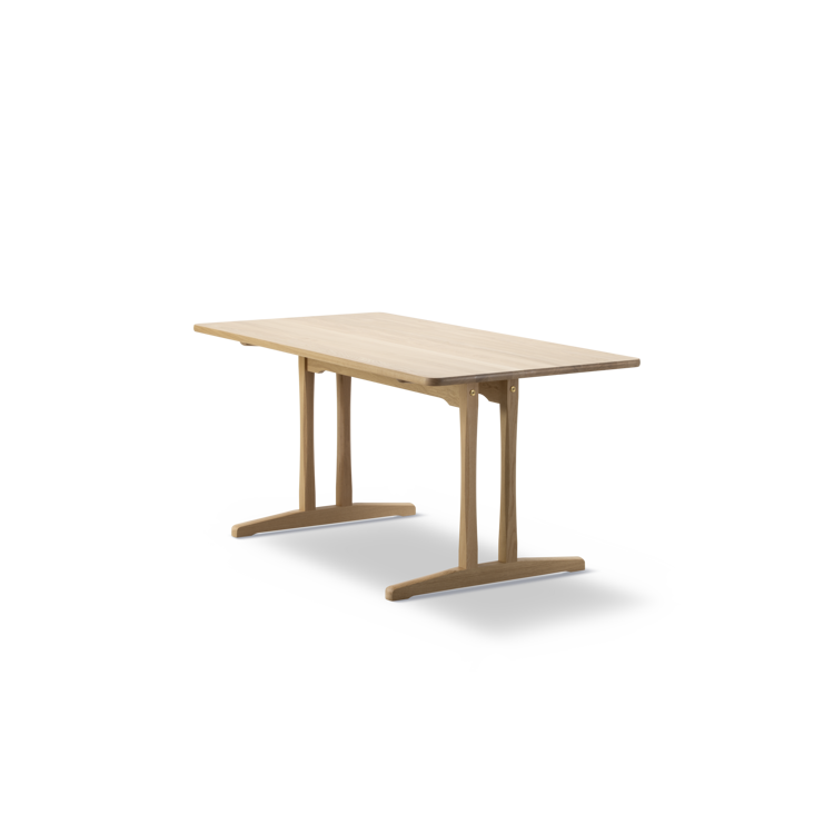 Mogensen C18 Table