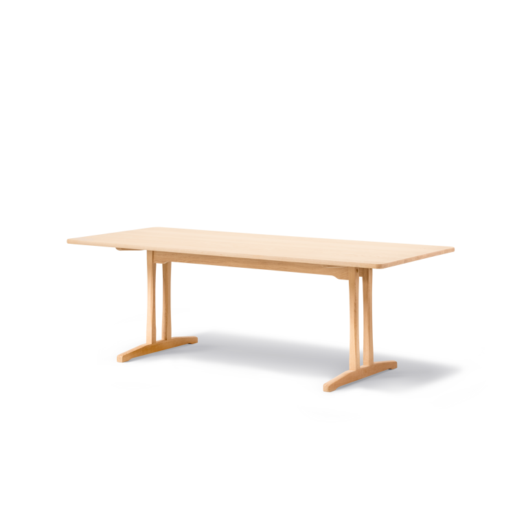 Mogensen C18 Table