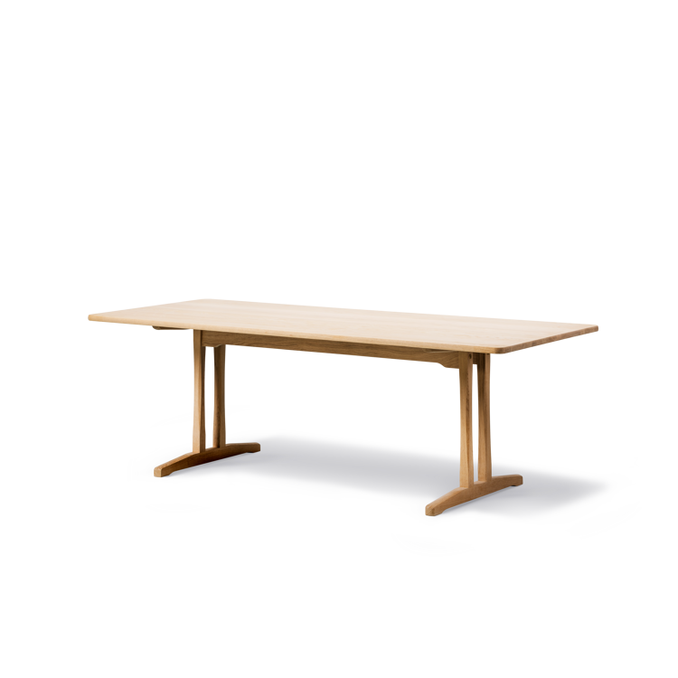 Mogensen C18 Table