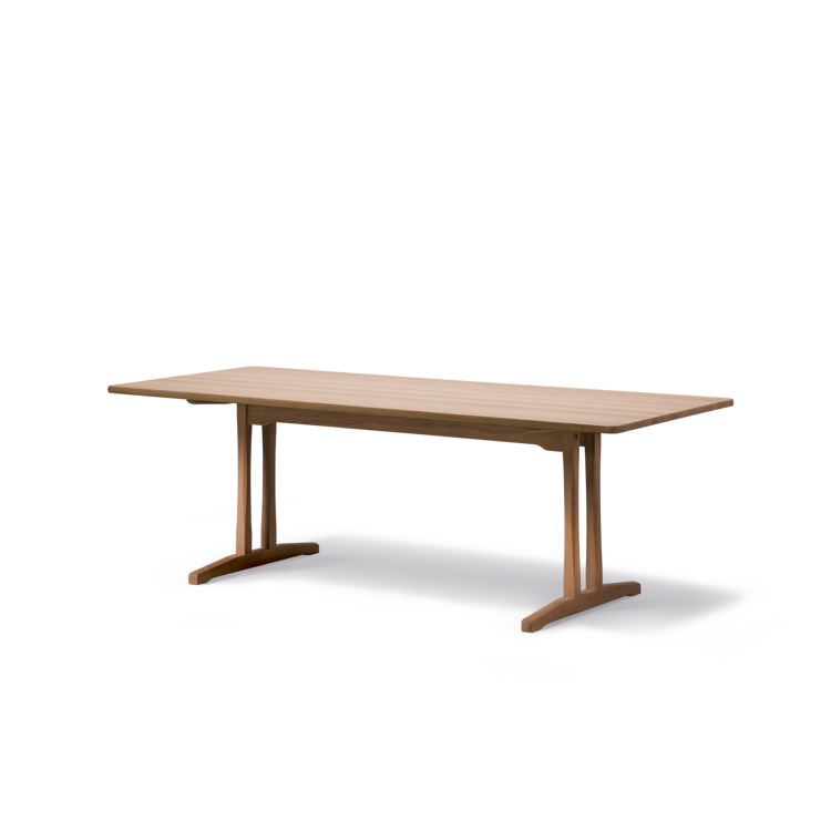 Mogensen C18 Table