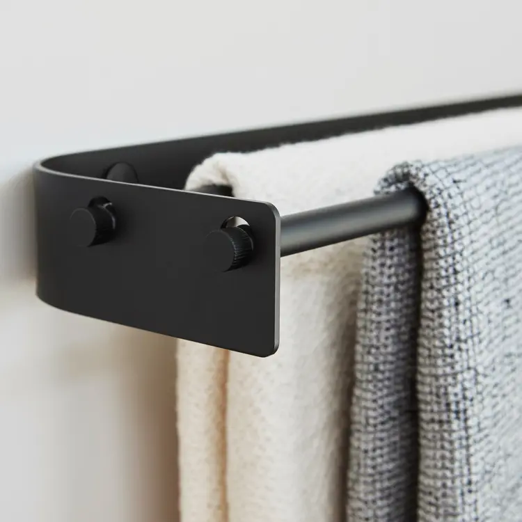 Arc Towel Bar
