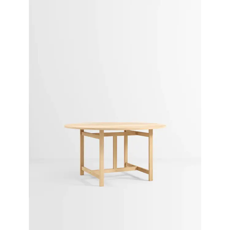 Round Dining Table, Ø140, Oak (FSC MIX Credit)