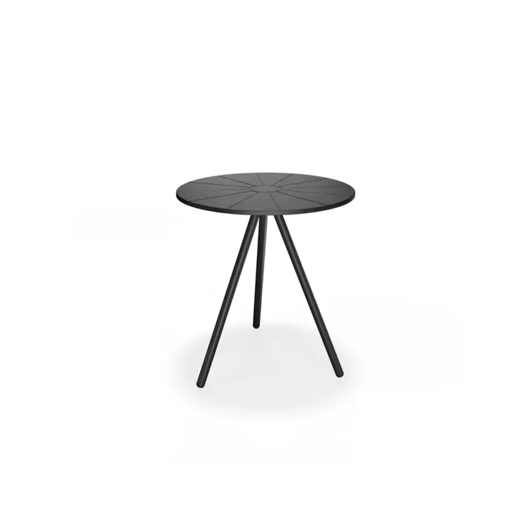 Nami Bistro Tisch