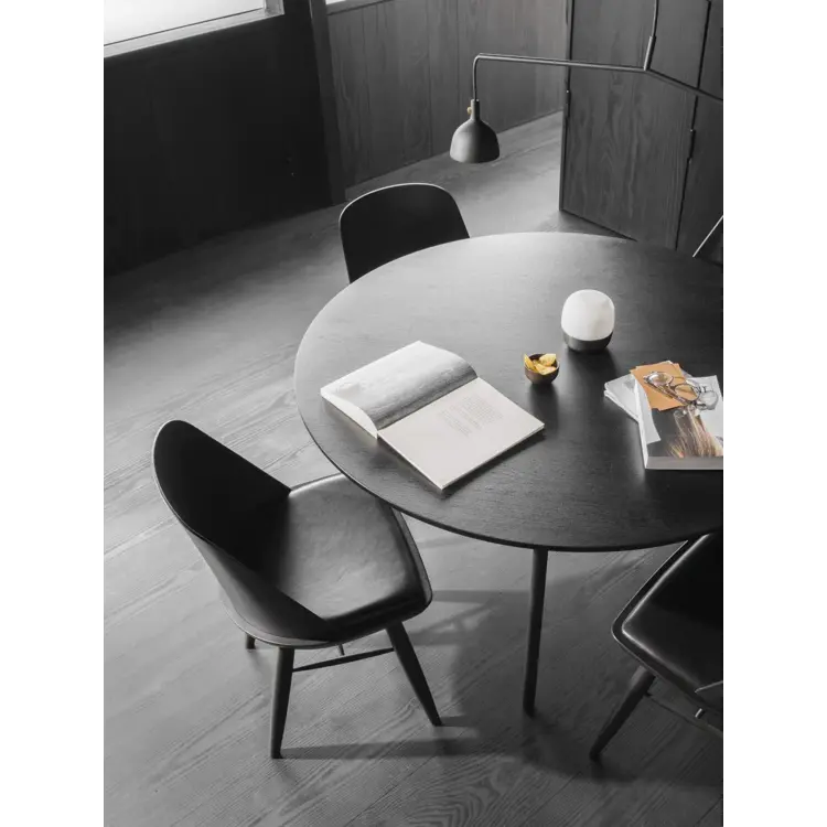 Snaregade Dining Table