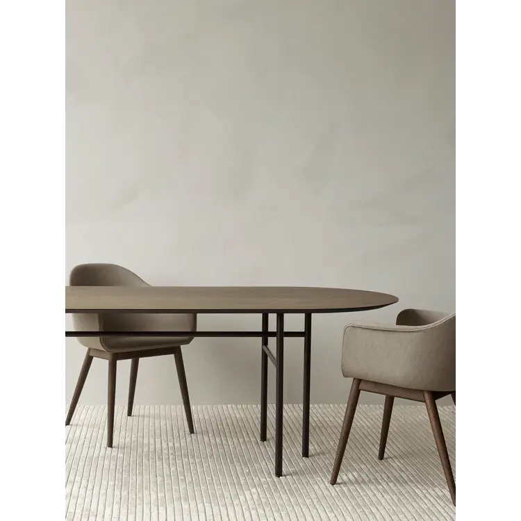 Snaregade Dining Table