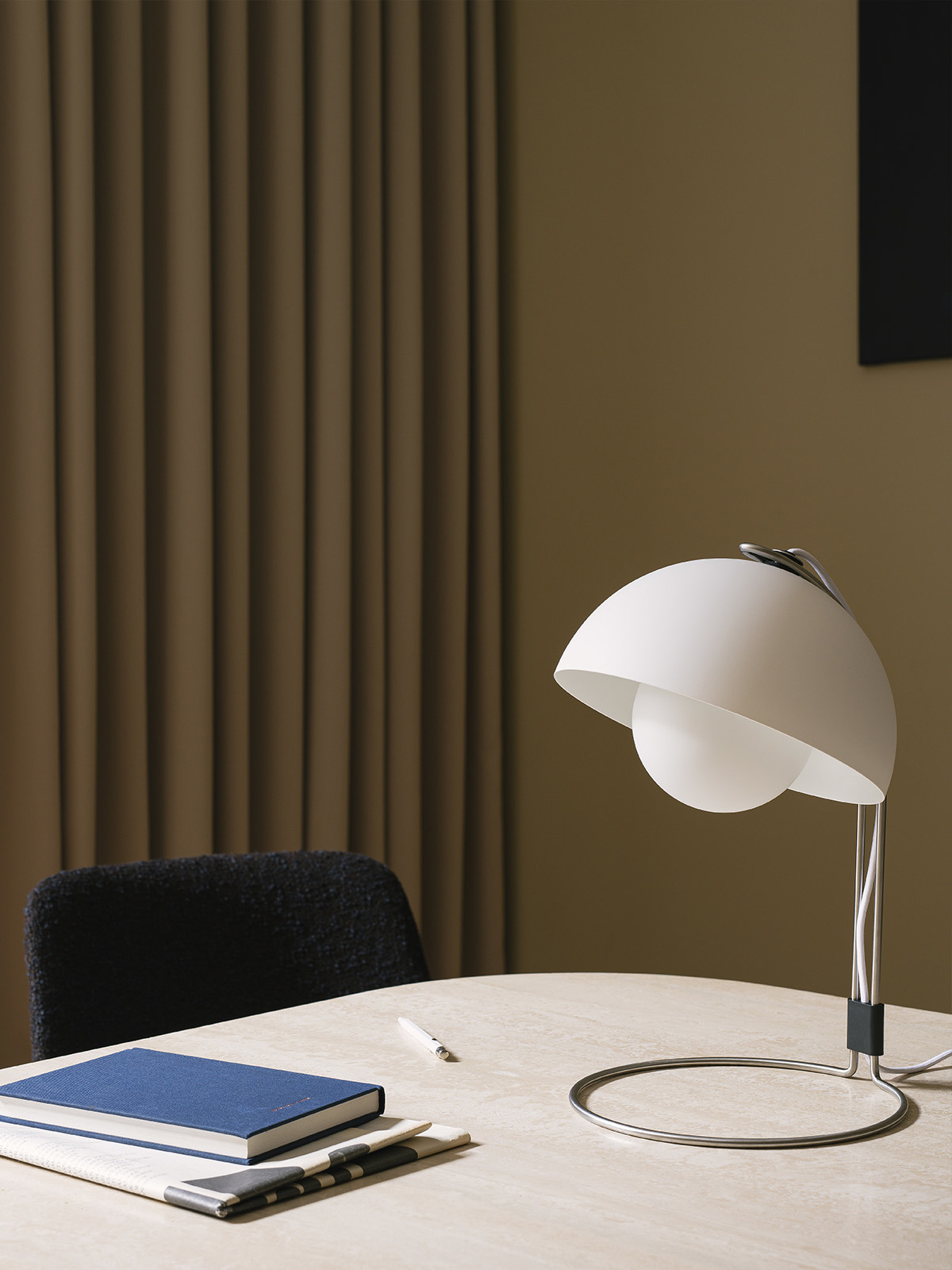 Flowerpot Table Lamp