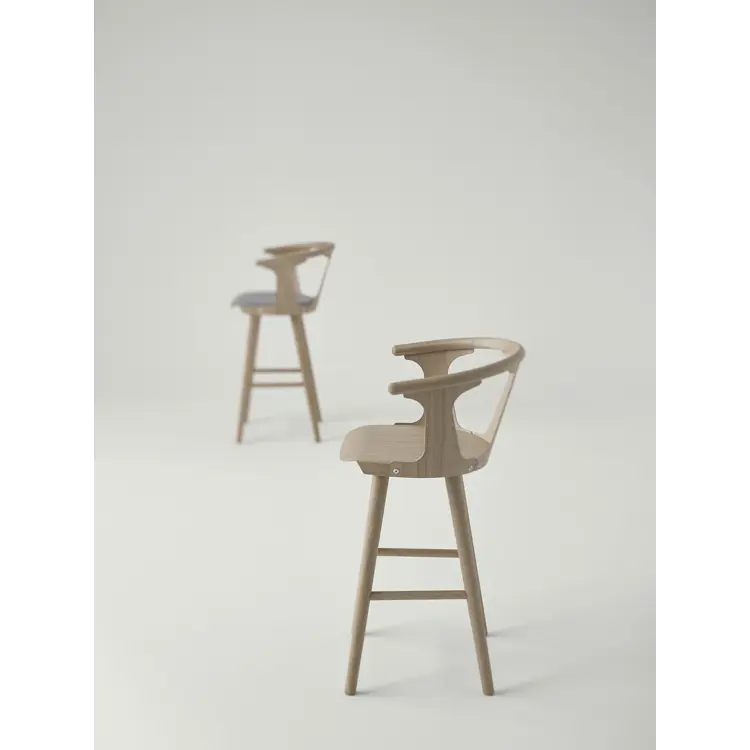 In Between Bar Chair