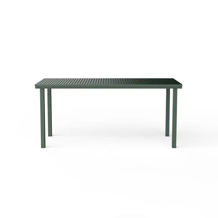 19 Outdoors - Dining Table