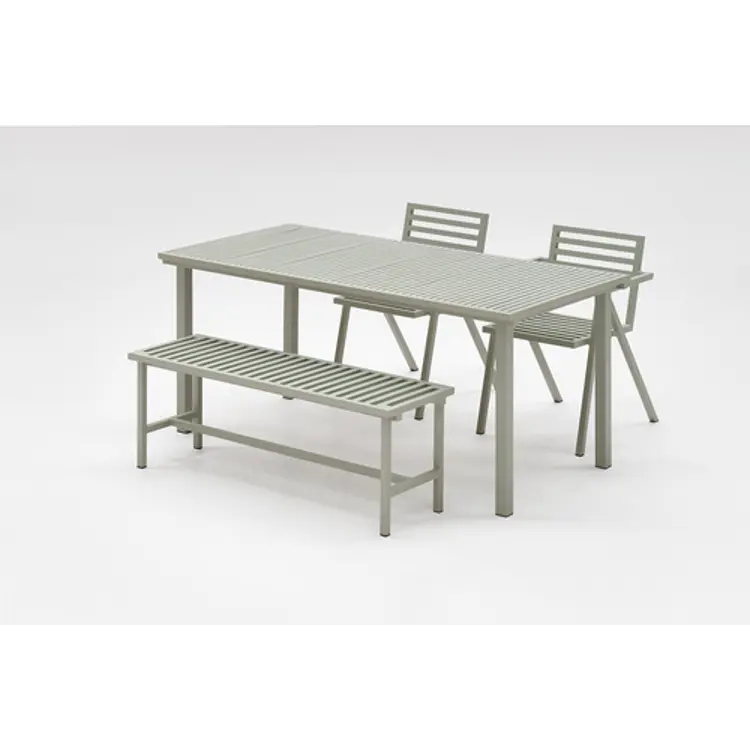 19 Outdoors - Dining Table