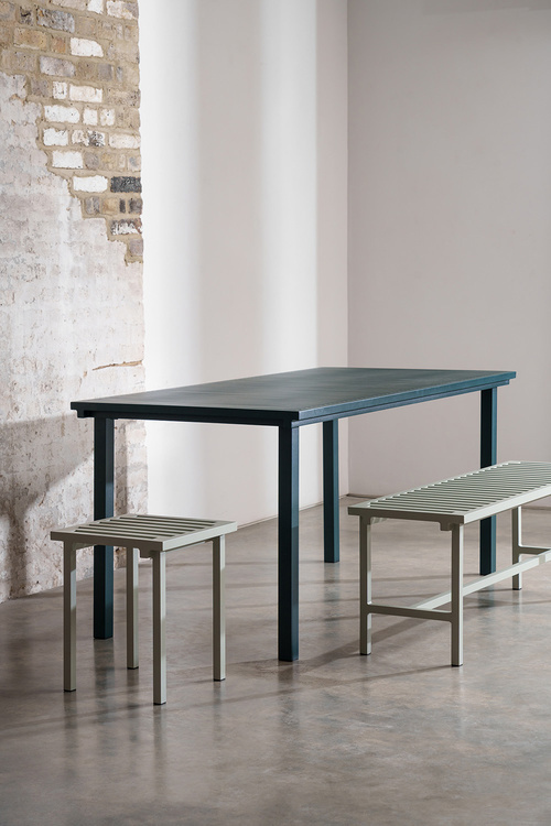 19 Outdoors - Dining Table