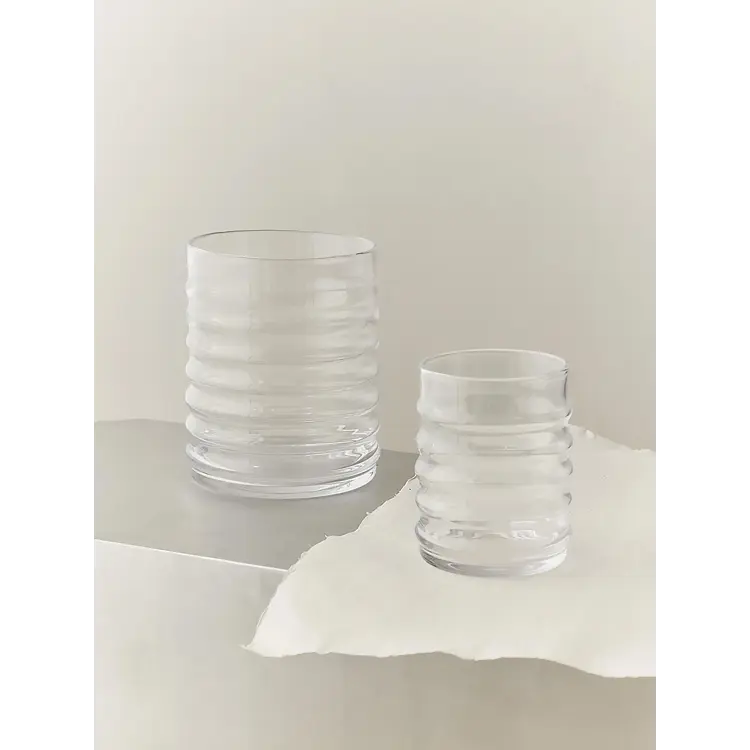 GLASS VASE
