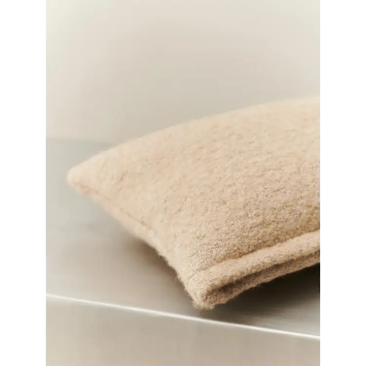 HEAVY CUSHIONS