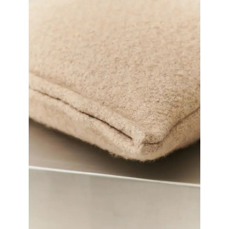 HEAVY CUSHIONS