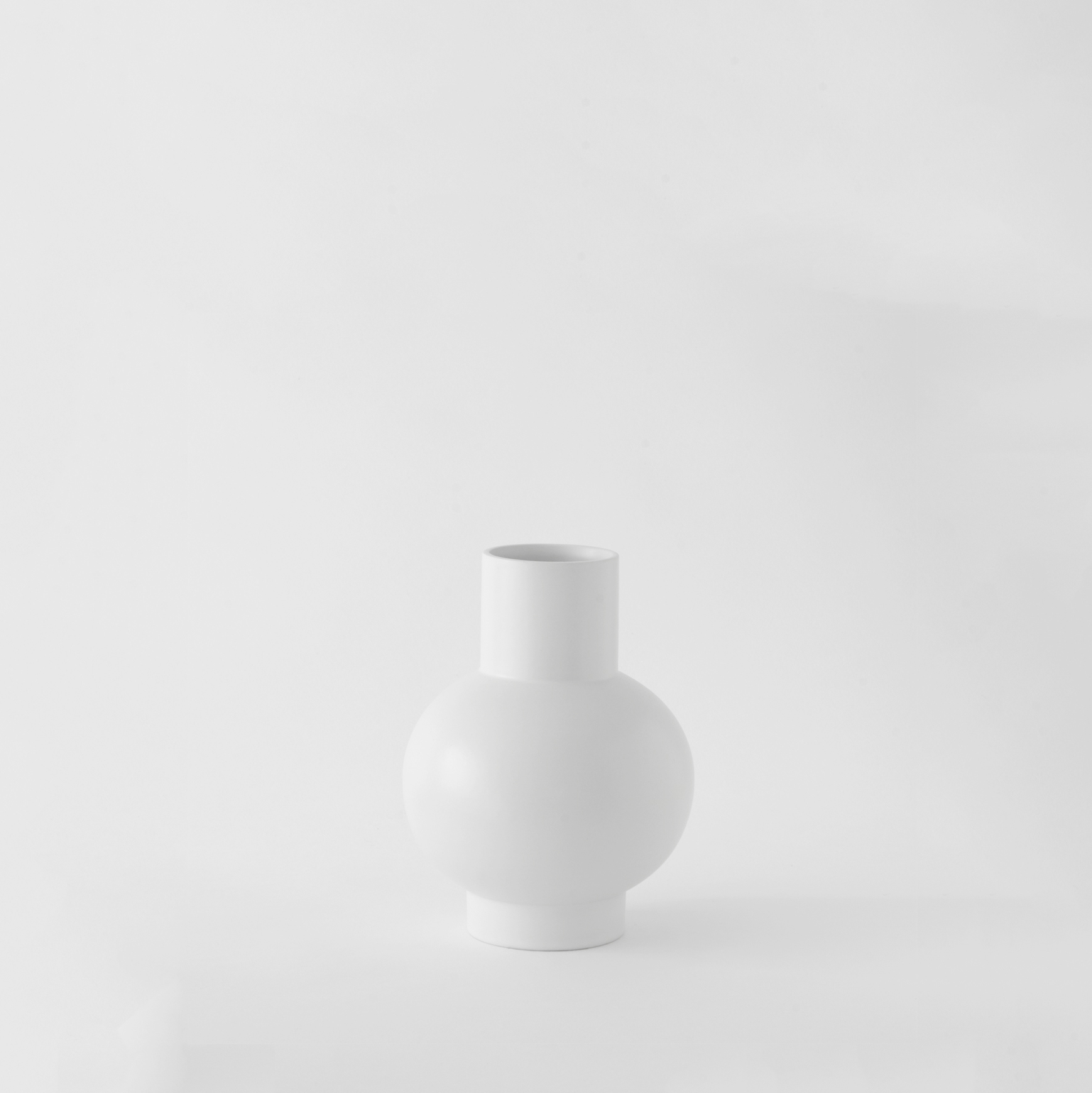 Stroem Vase