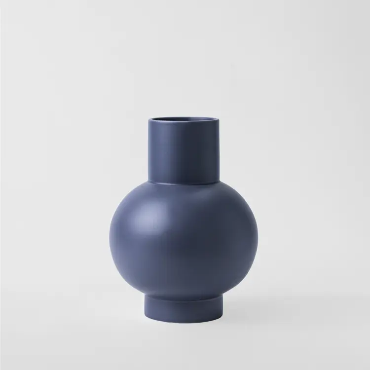 Stroem Vase