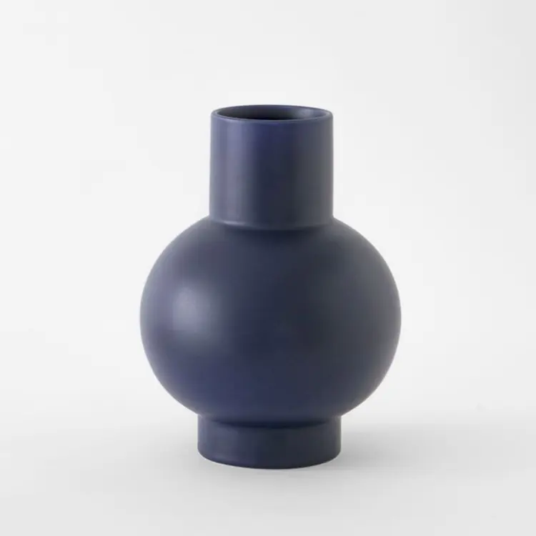 Stroem Vase