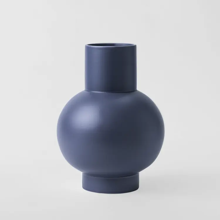 Stroem Vase